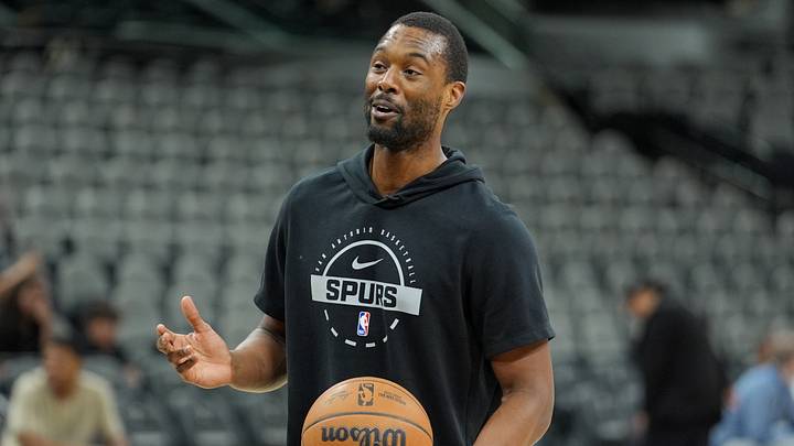 San Antonio Spurs forward Harrison Barnes (40) warms up before the game against the Indiana Pacers at Frost Bank Center on Mar. 21, 2026.