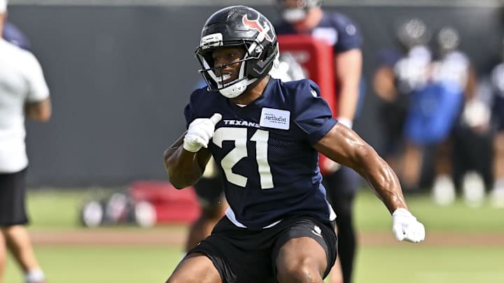 Jun 10, 2025; Houston, TX, USA; Houston Texans running back Nick Chubb (21) participates in a drill during an NFL football minicamp at NRG Stadium. Mandatory Credit: Maria Lysaker-Imagn Images 