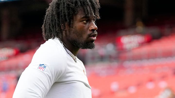 Cincinnati Bengals defensive end Shemar Stewart (97) warms up before the first quarter of the NFL Preseason Week 2 game between the Washington Commanders and the Cincinnati Bengals at Northwest Stadium in Landover, Md., on Monday, Aug. 18, 2025.