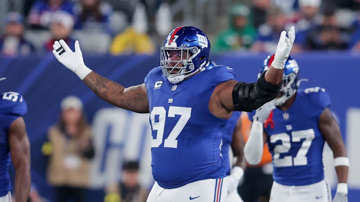 Oct 9, 2025; East Rutherford, New Jersey, USA; New York Giants defensive tackle Dexter Lawrence II (97) guestures during the first quarter of the game against the Philadelphia Eagles at MetLife Stadium. Mandatory Credit: Brad Penner-Imagn Images Oct 9, 2025; East Rutherford, New Jersey, USA; New York Giants defensive tackle Dexter Lawrence II (97) guestures during the first quarter of the game against the Philadelphia Eagles at MetLife Stadium. Mandatory Credit: Brad Penner-Imagn Images