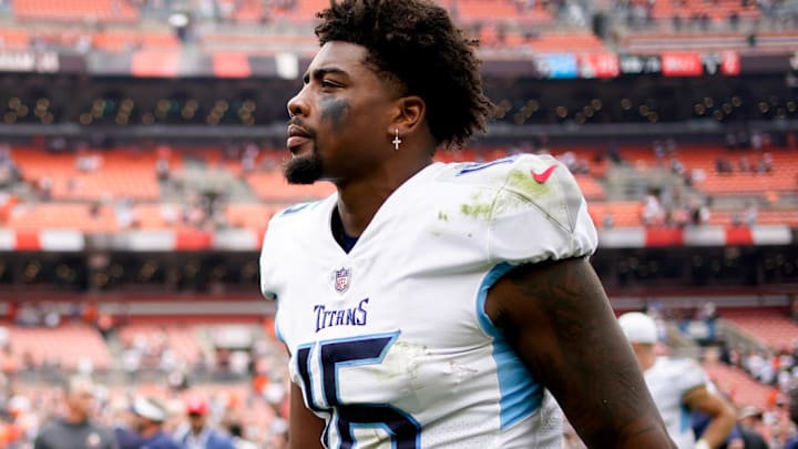 Former Tennessee Titans wide receiver Treylon Burks (16) leaves the field after losing to the Cleveland Browns at Cleveland Browns Stadium. Former Tennessee Titans wide receiver Treylon Burks (16) leaves the field after losing to the Cleveland Browns at Cleveland Browns Stadium.