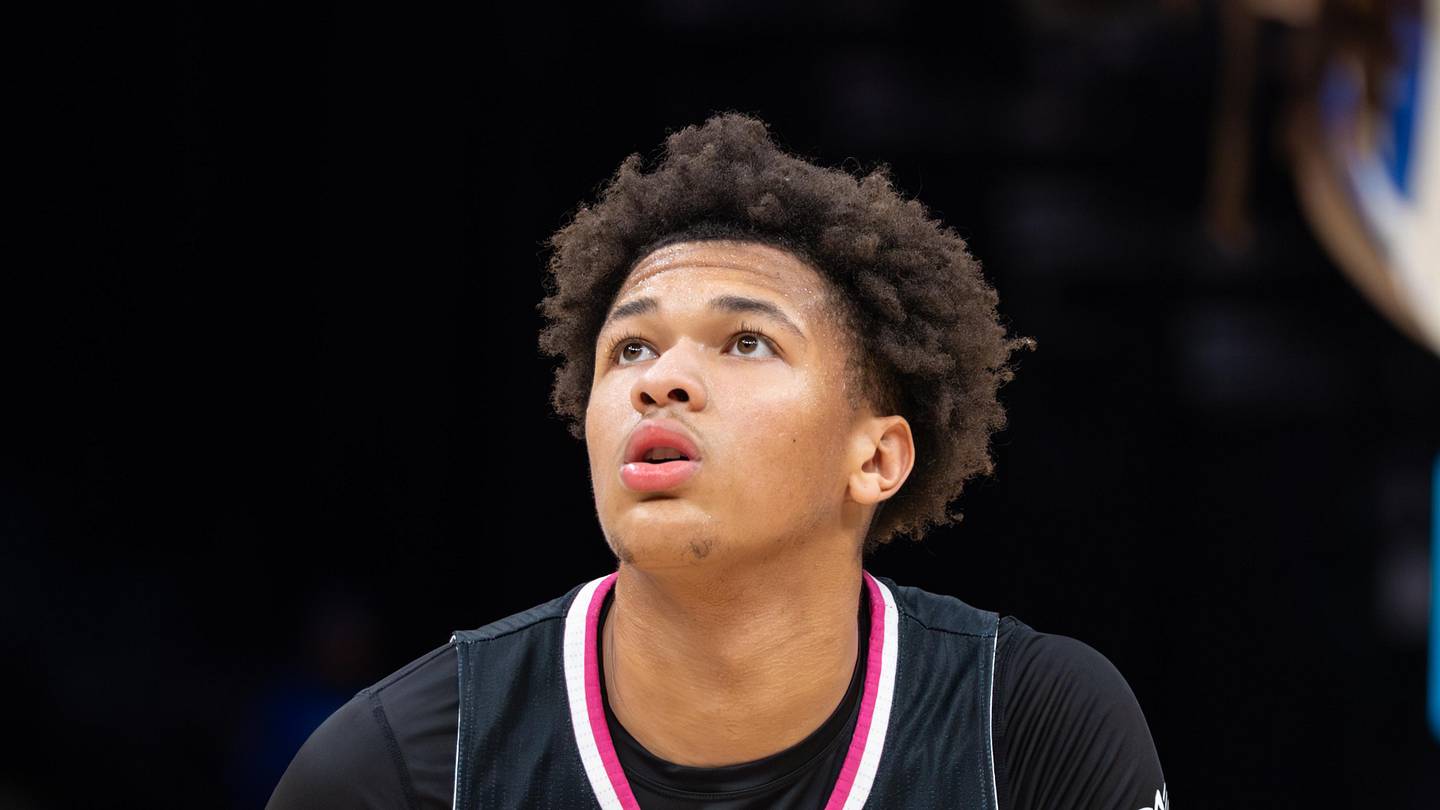 Why Devin Williams Would Be Great Fit for Arizona