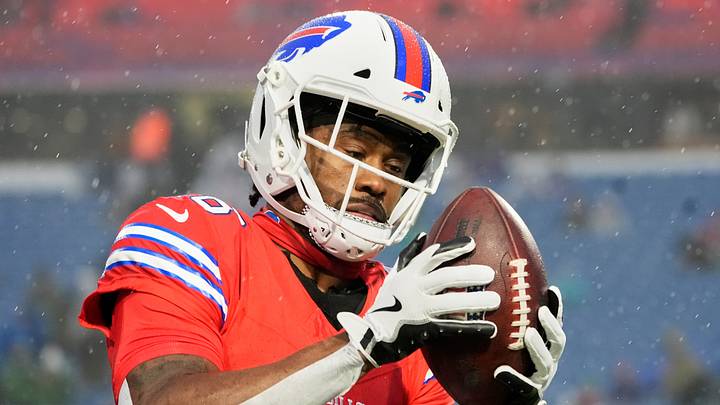 Dec 28, 2025; Orchard Park, New York, USA; Buffalo Bills wide receiver Brandin Cooks (18) warms up in the rain before the game against the Philadelphia Eagles at Highmark Stadium. Mandatory Credit: Gregory Fisher-Imagn Images Dec 28, 2025; Orchard Park, New York, USA; Buffalo Bills wide receiver Brandin Cooks (18) warms up in the rain before the game against the Philadelphia Eagles at Highmark Stadium. Mandatory Credit: Gregory Fisher-Imagn Images