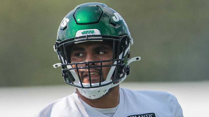 Jul 28, 2021; Florham Park, NJ, United States; New York Jets offensive guard Alijah Vera-Tucker (75) looks on during training camp at Atlantic Health Jets Training Center. Mandatory Credit: Vincent Carchietta-Imagn Images Jul 28, 2021; Florham Park, NJ, United States; New York Jets offensive guard Alijah Vera-Tucker (75) looks on during training camp at Atlantic Health Jets Training Center. Mandatory Credit: Vincent Carchietta-Imagn Images