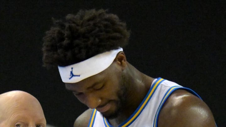 Jan 24, 2026; Los Angeles, California, USA;  UCLA Bruins head coach Mick Cronin talks with guard Eric Dailey Jr. (3) in the second half against the Northwestern Wildcats at Pauley Pavilion presented by Wescom Financial. Mandatory Credit: Jayne Kamin-Oncea-Imagn Images
