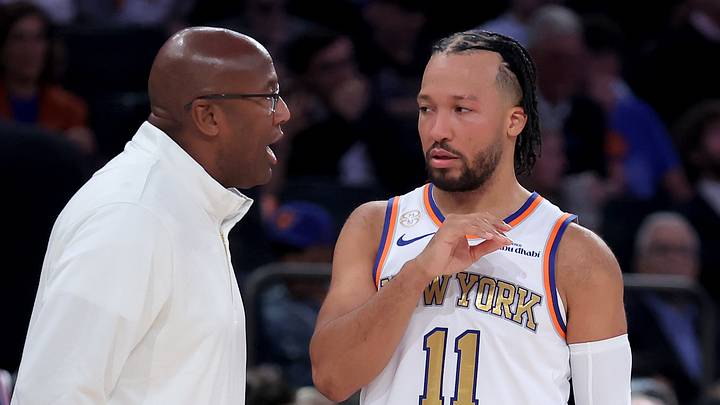New York Knicks head coach Mike Brown talks to guard Jalen Brunson (11) during the first quarter against the Philadelphia 76ers at Madison Square Garden. Mandatory Credit: Brad Penner-Imagn Images New York Knicks head coach Mike Brown talks to guard Jalen Brunson (11) during the first quarter against the Philadelphia 76ers at Madison Square Garden. Mandatory Credit: Brad Penner-Imagn Images