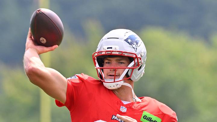 New England Patriots quarterback Drake Maye (10) throws a pass New England Patriots quarterback Drake Maye (10) throws a pass