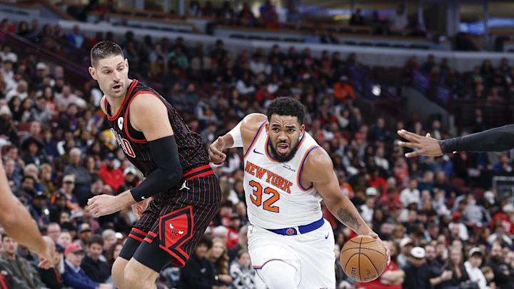 Oct 31, 2025; Chicago, Illinois, USA; New York Knicks center Karl-Anthony Towns (32) drives to the basket against the Chicago Bulls during the second half at United Center. Mandatory Credit: Kamil Krzaczynski-Imagn Images