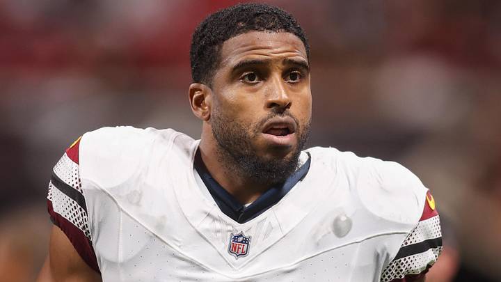 Sep 28, 2025; Atlanta, Georgia, USA; Washington Commanders linebacker Bobby Wagner (54) on the field during a game against the Atlanta Falcons at Mercedes-Benz Stadium. Mandatory Credit: Brett Davis-Imagn Images Sep 28, 2025; Atlanta, Georgia, USA; Washington Commanders linebacker Bobby Wagner (54) on the field during a game against the Atlanta Falcons at Mercedes-Benz Stadium. Mandatory Credit: Brett Davis-Imagn Images
