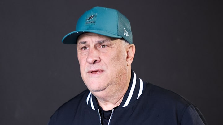 Philadelphia Eagles defensive coordinator Vic Fangio Philadelphia Eagles defensive coordinator Vic Fangio