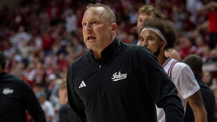 Indiana coach Darian DeVries stands near the bench vs. Kansas State on Nov. 25, 2025, at Simon Skjodt Assembly Hall.