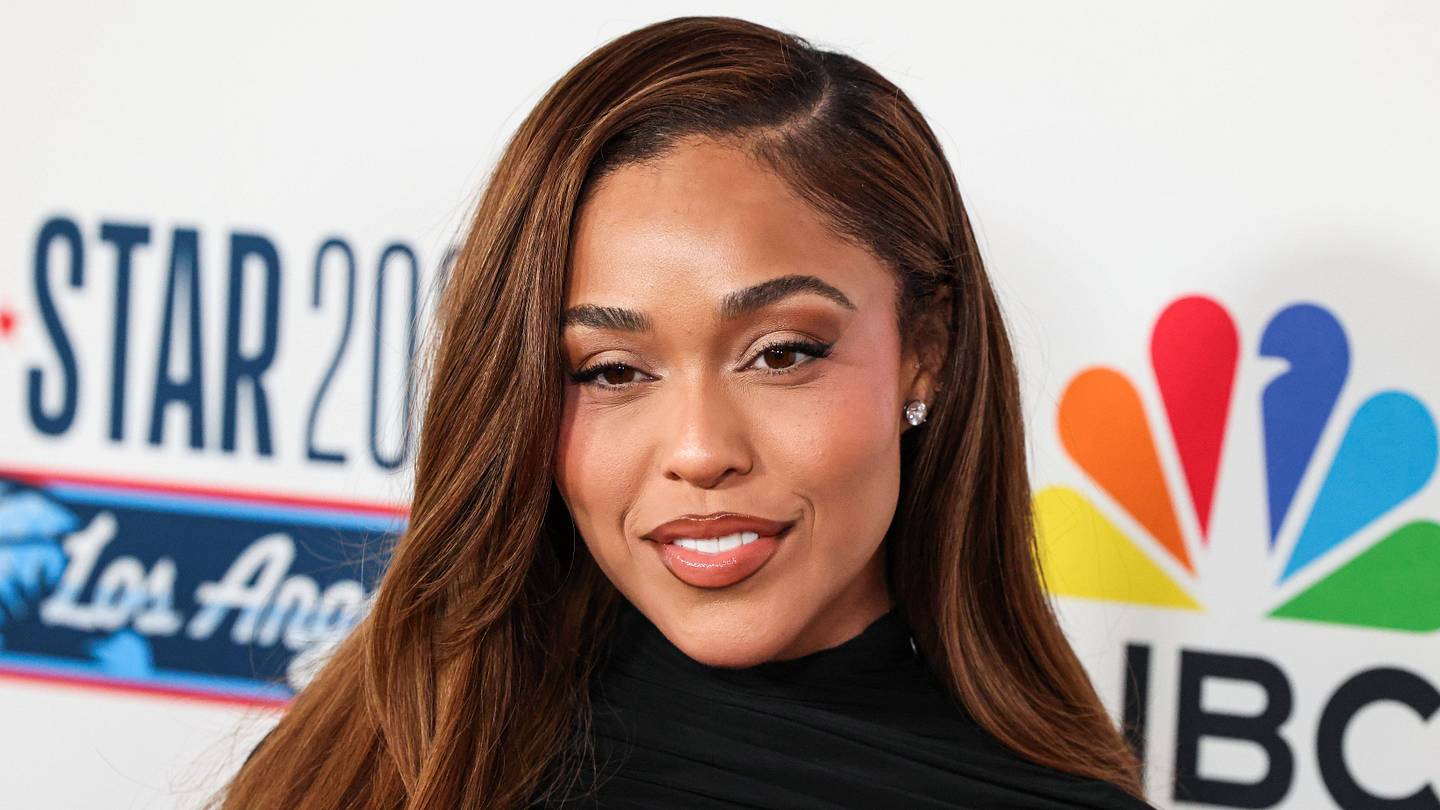 Karl-Anthony Towns' Fiancée Jordyn Woods Rocks Cus