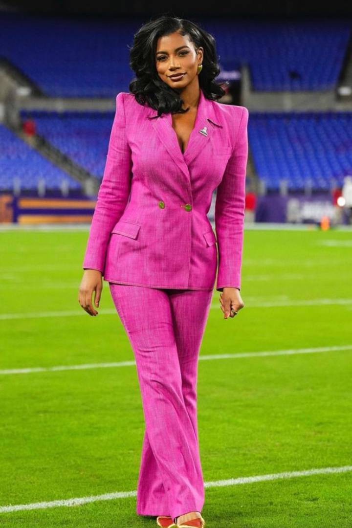 Taylor Rooks' superhero outfit turns heads with NBA legend's new nickname