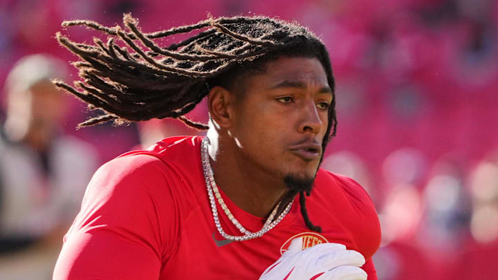 Former Kansas City Chiefs running back Isiah Pacheco (10) warms up prior to the game against the Las Vegas Raiders 