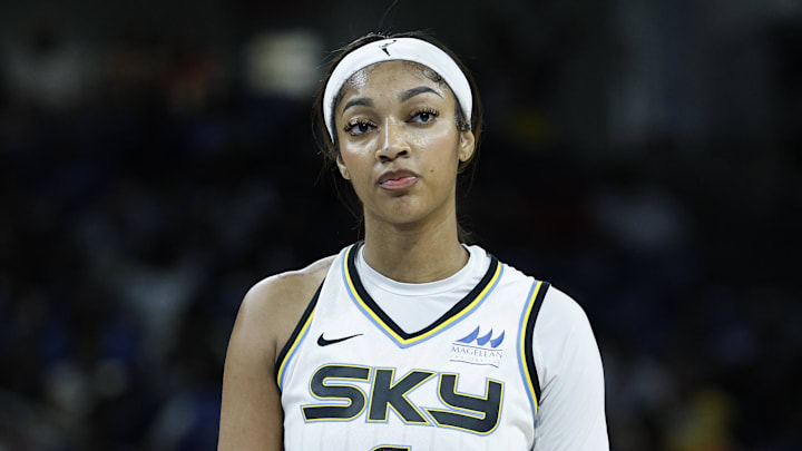 Chicago Sky forward Angel Reese (5) 