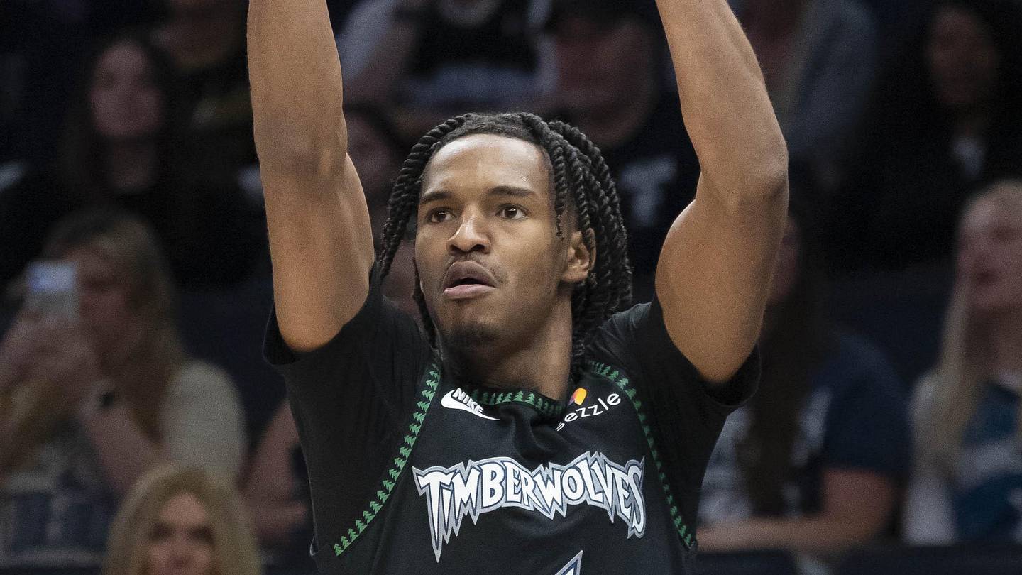 Timberwolves' decision on Julian Phillips' club option should be an easy one