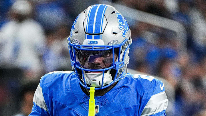Detroit Lions cornerback Amik Robertson (21) warms up ahead of the Cleveland Browns game at Ford Field in Detroit on Sunday, Sept. 28, 2025.