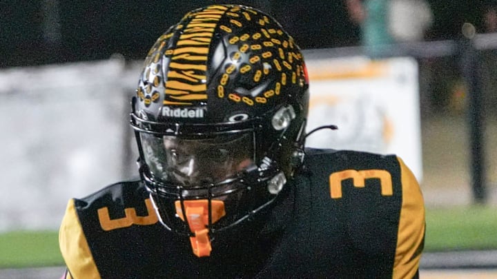 Crescent High School senior Amiri Acker (3) runs against Belton-Honea Path High during the fourth quarter in Iva, SC October 17, 2025.