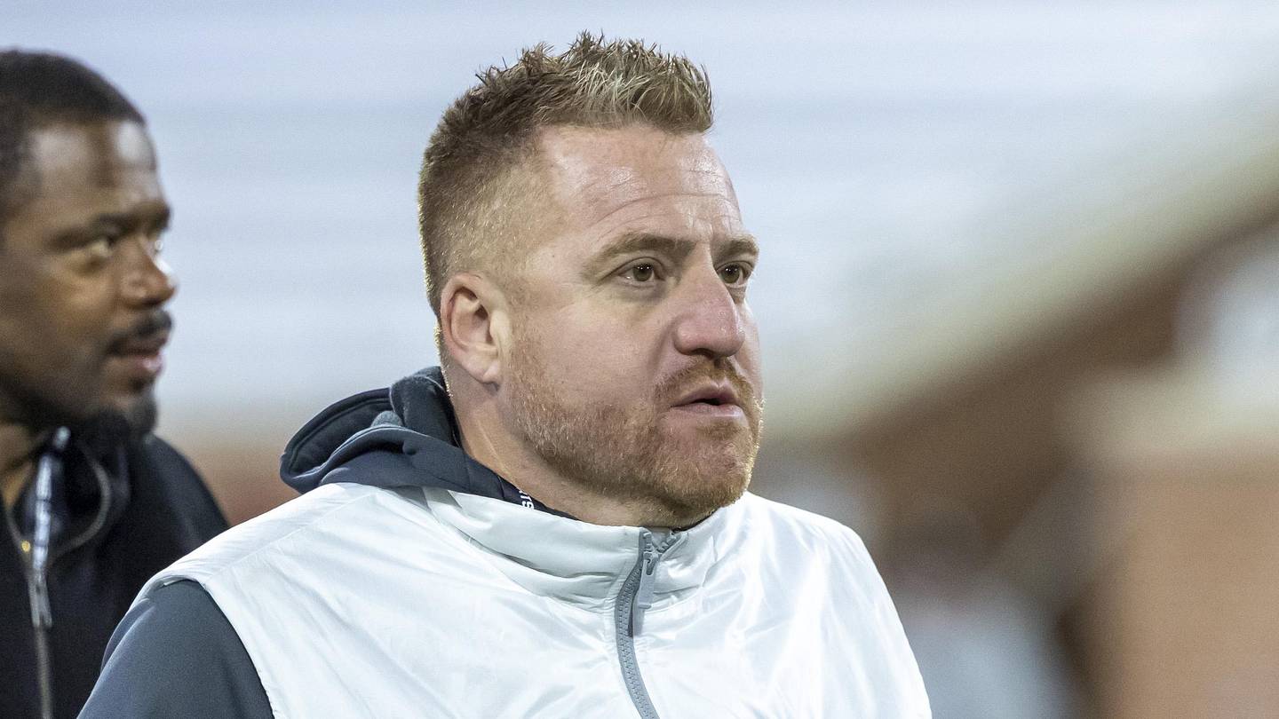 Alex Golesh, Auburn beat out SEC rivals for talented 4-star offensive lineman