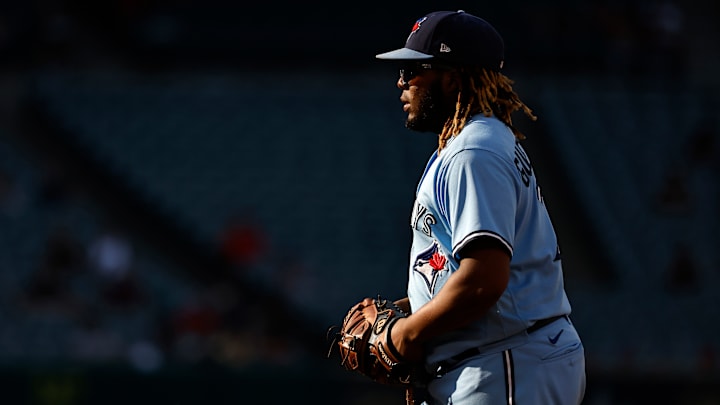 Vladimir Guerrero Jr. ganó el Guante de Oro como inicialista en la Americana durante el 2022