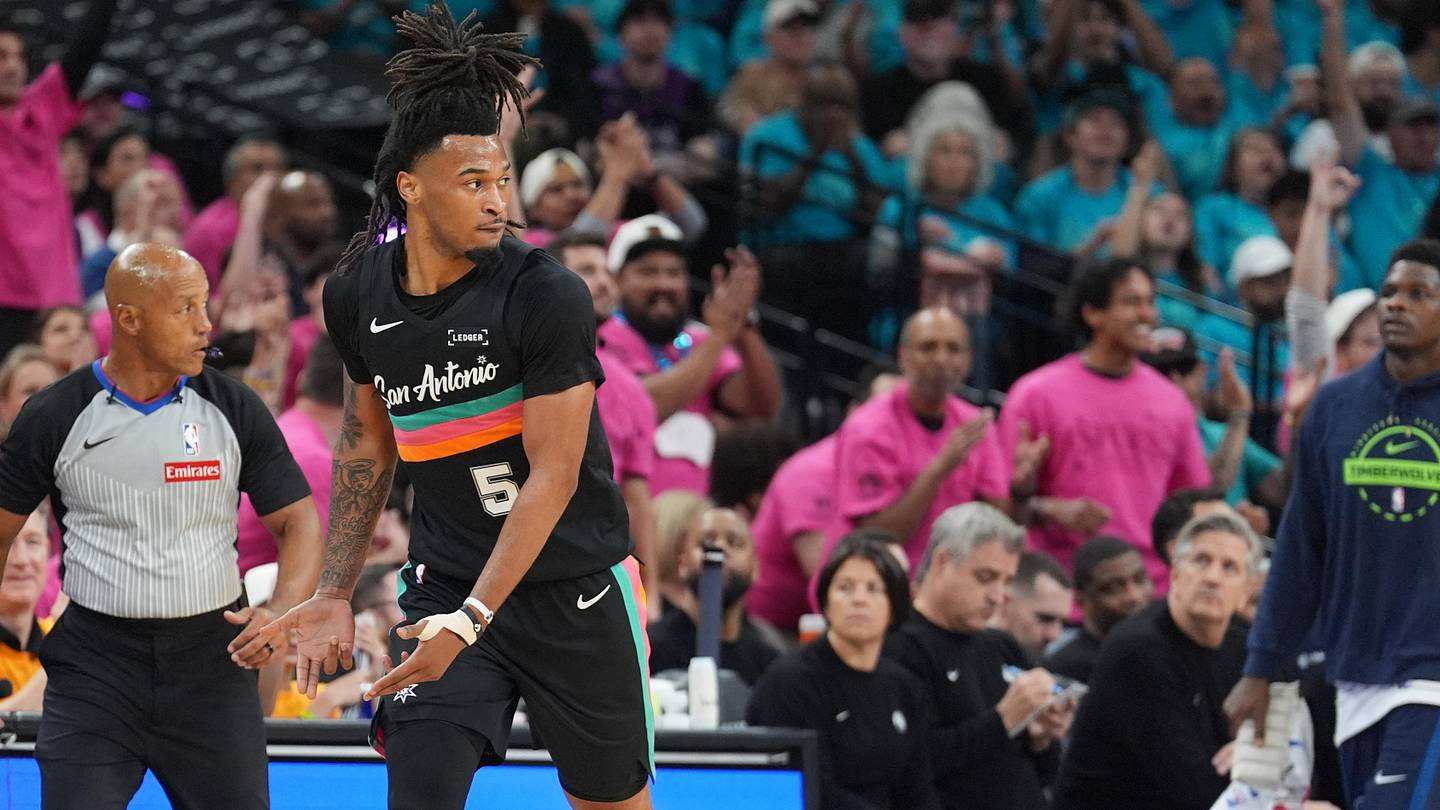 Spurs' Castle Fouls Out Again, Ailing Team Loses Game 1