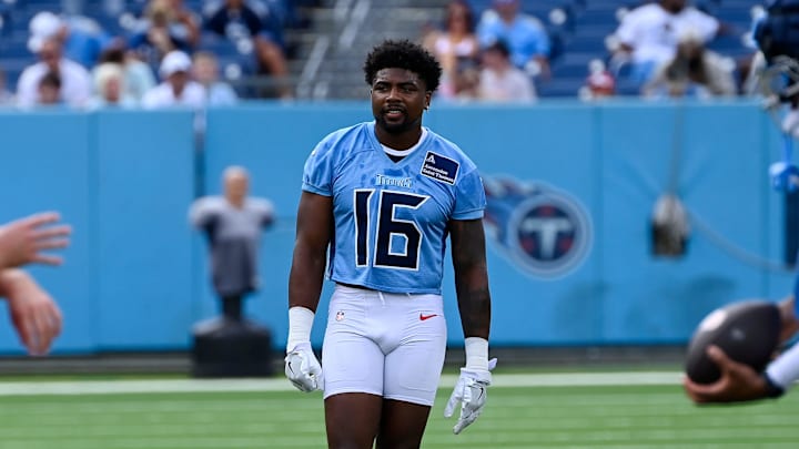 Tennessee Titans wide receiver Treylon Burks (16) warms up during “Back Together Weekend” training camp practice at Nissan Stadium Saturday, July 26, 2025, in Nashville, Tenn.