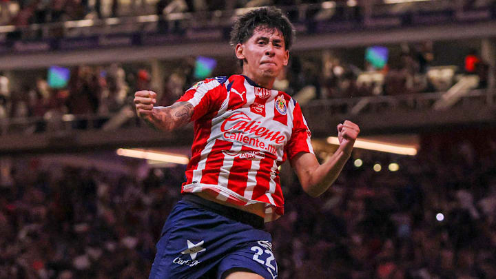 Con doblete de Santi Sandoval, Chivas remontó a Tigres para estar en las semifinales del Clausura 2026