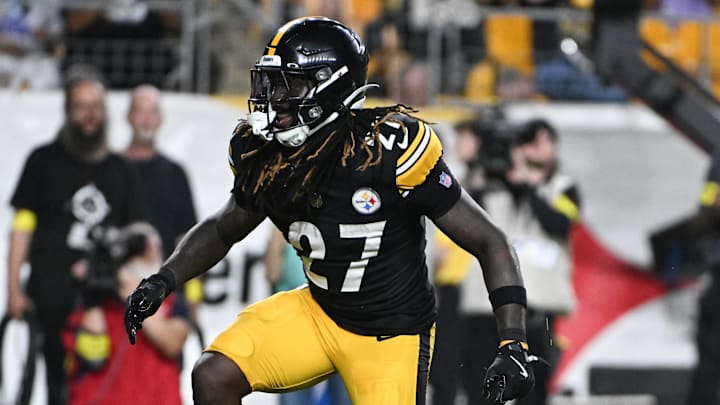 Aug 16, 2025; Pittsburgh, Pennsylvania, USA; Pittsburgh Steelers running back Trey Sermon (27) celebrates a touchdown  against the Tampa Bay Buccaneers during the second half at Acrisure Stadium. Mandatory Credit: Barry Reeger-Imagn Images