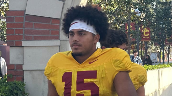 USC Trojans freshman quarterback Jonas Williams