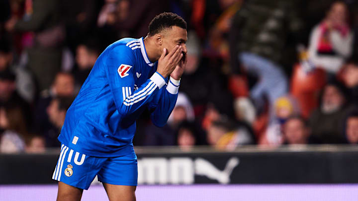 Valencia CF v Real Madrid CF - LaLiga EA Sports