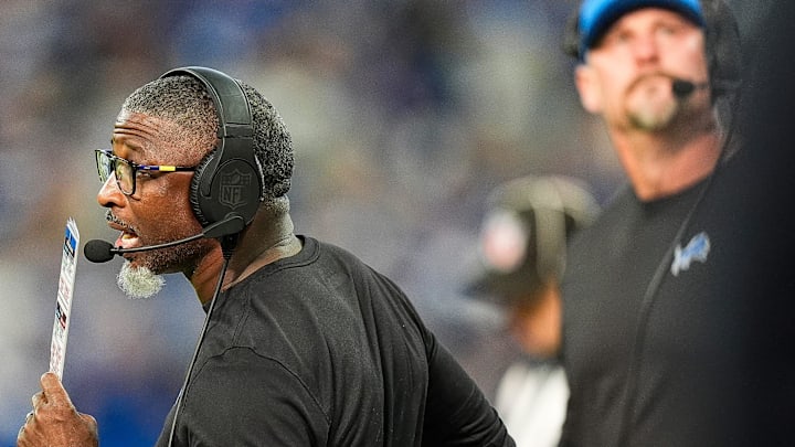 Detroit Lions defensive coordinator Aaron Glenn watches a play against Indianapolis Colts during the second half at Lucas Oil Stadium in Indianapolis, Ind. on Sunday, Nov. 24, 2024.