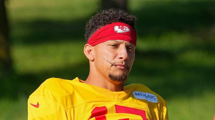 Kansas City Chiefs quarterback Patrick Mahomes (15) Kansas City Chiefs quarterback Patrick Mahomes (15)
