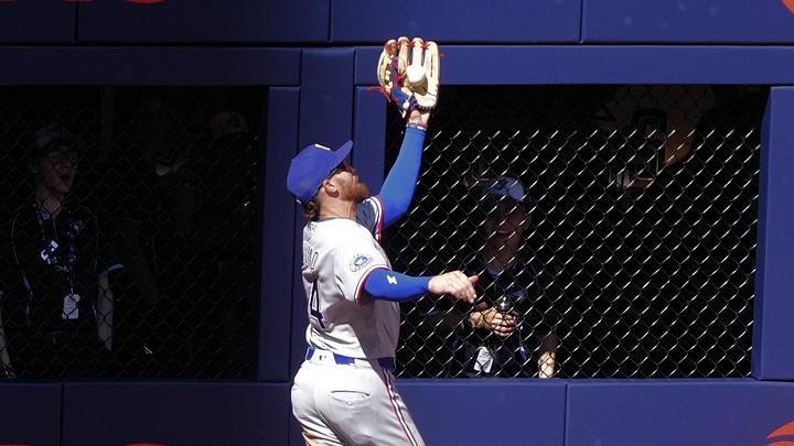 Texas Rangers right fielder Brandon Nimmo.