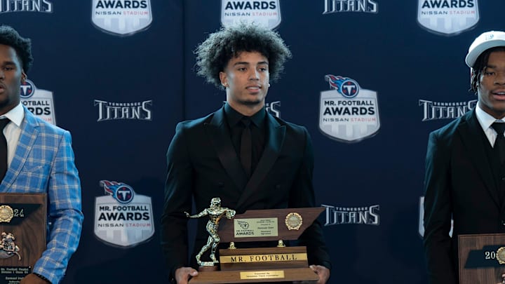 Auburn Tigers freshman cornerback Donovan Starr was named Tennessee Titans Mr. Football in December.