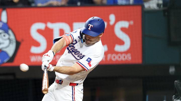 Texas Rangers center fielder Evan Carter.
