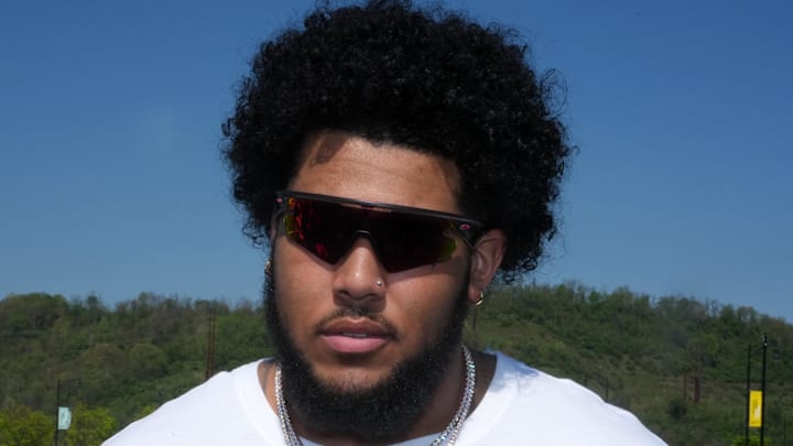 Alabama Crimson Tide tackle Kadyn Proctor