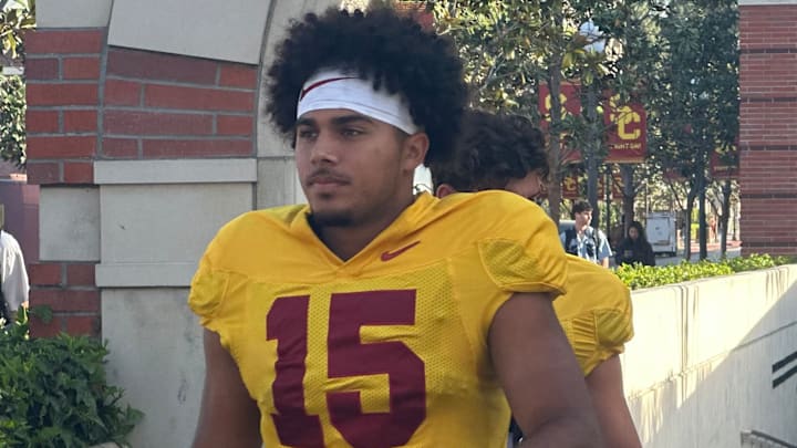 USC Trojans freshman quarterback Jonas Williams