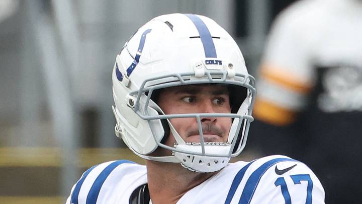 Indianapolis Colts quarterback Daniel Jones looks to throw