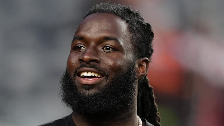 Las Vegas Raiders tight end Ian Thomas practices before the game.
