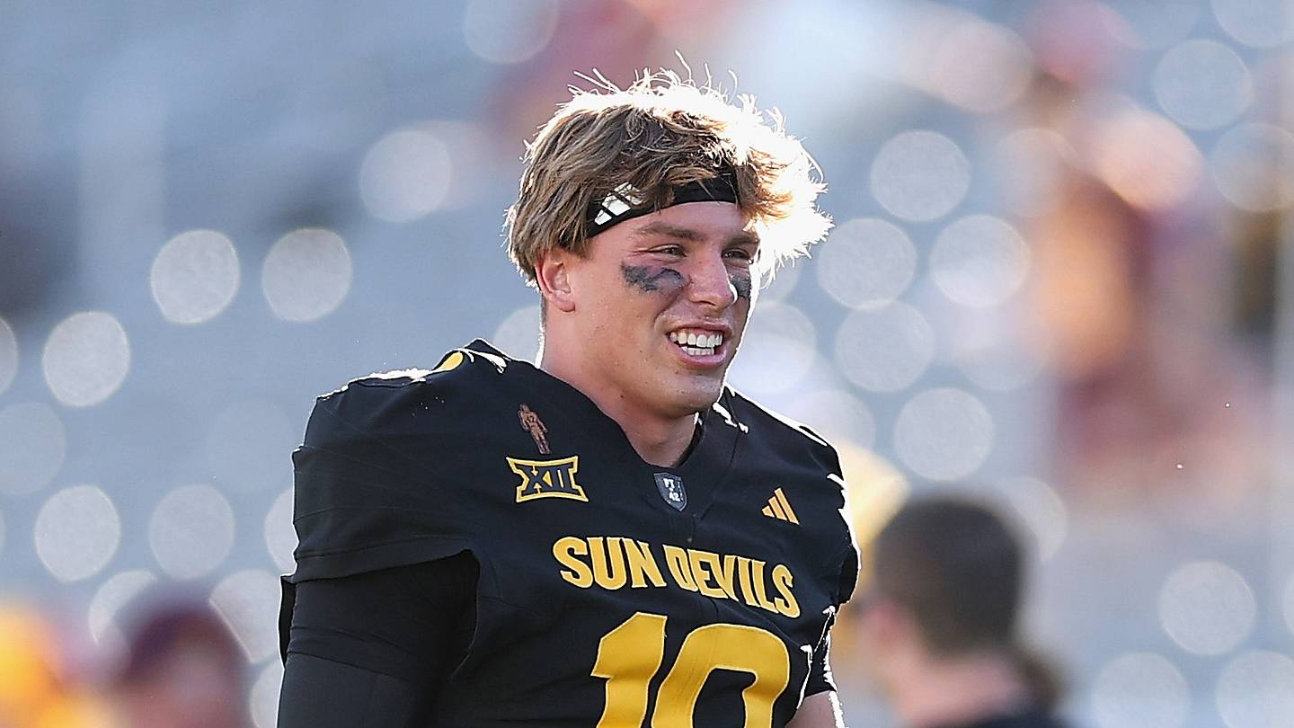 5 college football stars snubbed from the College Football 27 cover