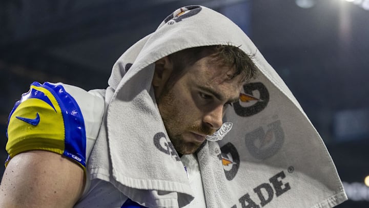 Jan 14, 2024; Detroit, Michigan, USA; Los Angeles Rams tight end Tyler Higbee (89) leaves the field after losing a 2024 NFC wild card game against the Detroit Lions at Ford Field. Mandatory Credit: David Reginek-Imagn Images Jan 14, 2024; Detroit, Michigan, USA; Los Angeles Rams tight end Tyler Higbee (89) leaves the field after losing a 2024 NFC wild card game against the Detroit Lions at Ford Field. Mandatory Credit: David Reginek-Imagn Images