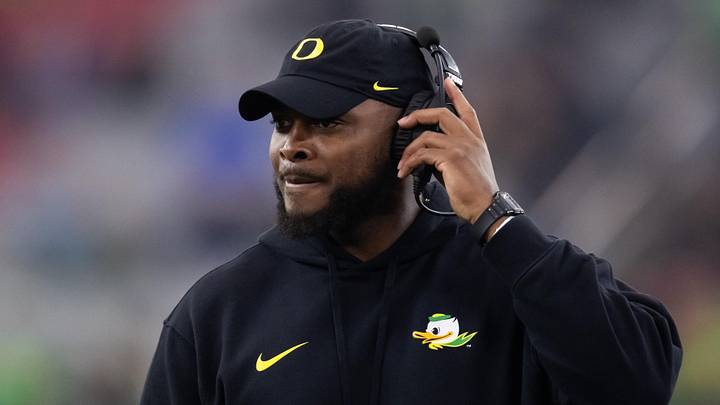 Jan 1, 2024; Glendale, AZ, USA; Oregon Ducks offensive line coach A'Lique Terry against the Liberty Flames during the 2024 Fiesta Bowl at State Farm Stadium. Jan 1, 2024; Glendale, AZ, USA; Oregon Ducks offensive line coach A'Lique Terry against the Liberty Flames during the 2024 Fiesta Bowl at State Farm Stadium.