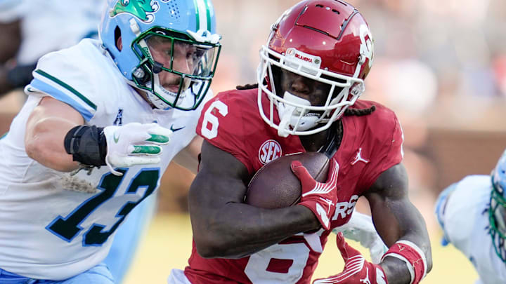 Oklahoma wide receiver Deion Burks Oklahoma wide receiver Deion Burks