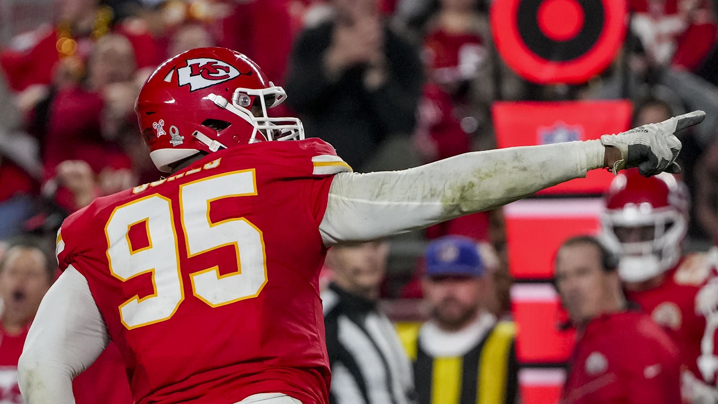 Ranking Ideal and Realistic Pass Rusher Prospects for Chiefs in Draft