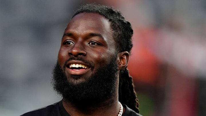 Nov 6, 2025; Denver, Colorado, USA; Las Vegas Raiders tight end Ian Thomas (80) practices before the game at Empower Field at Mile High. Mandatory Credit: Ron Chenoy-Imagn Images