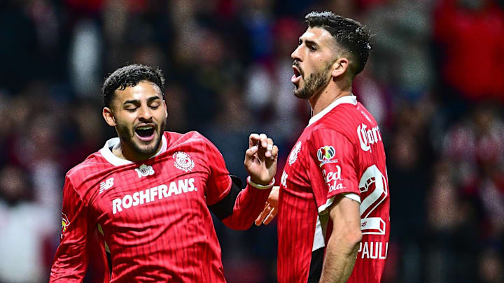 Paulinho (right) and Alexis Vega picked up awards in the Liga MX 2025 Ballon d'Or gala. 