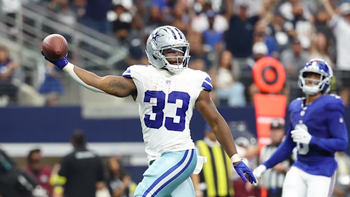 Dallas Cowboys running back Javonte Williams runs with the ball for a touchdown against the New York Giants 