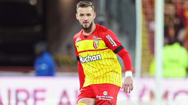 Le RC Lens de Jonathan Gradit doit retrouver le chemin de la victoire face à Clermont Le RC Lens de Jonathan Gradit doit retrouver le chemin de la victoire face à Clermont