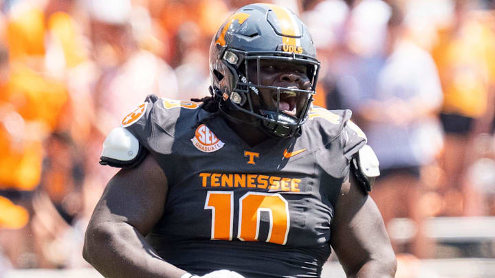 Tennessee defensive lineman Elijah Simmons (10) celebrates after a play during Tennessee's game against Chattanooga in Neyland Stadium in Knoxville on Saturday, Aug. 31, 2024.