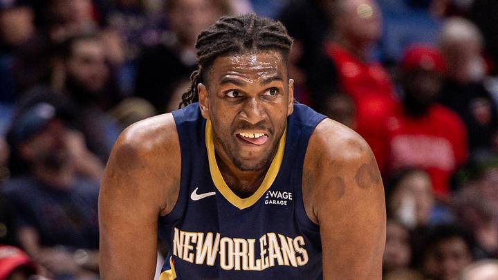 Feb 11, 2026; New Orleans, Louisiana, USA; New Orleans Pelicans forward Kevon Looney (55) looks on against the Miami Heat during the first half at Smoothie King Center. Mandatory Credit: Stephen Lew-Imagn Images